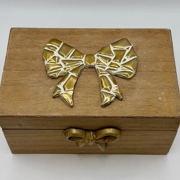 Gold Bow Gift Box